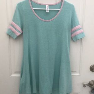 LulaRoe Perfect Tee - xxs